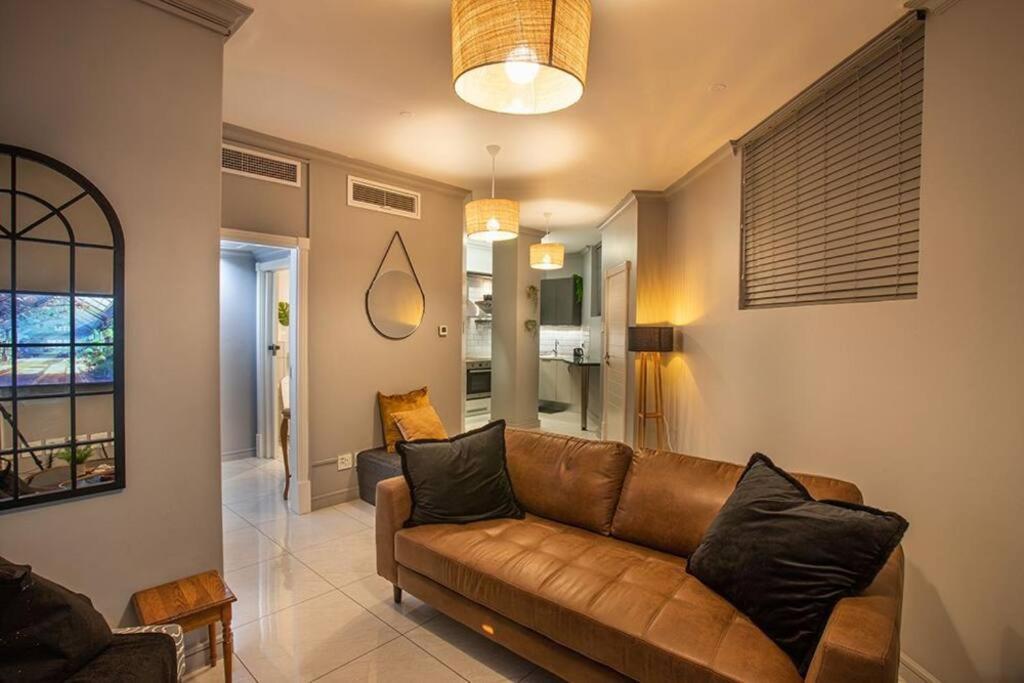 Апартаменты 2 Sleeper Stylish Sanctuary Дурбан Экстерьер фото